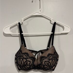 Victoria's Secret Black and Tan Lace Bra